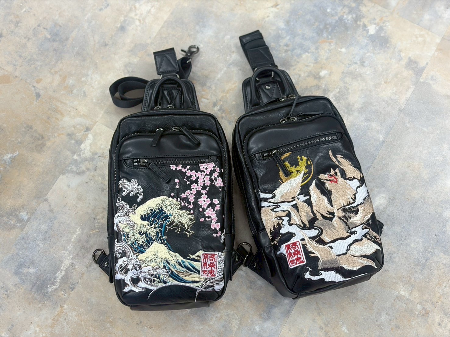 絡繰魂2026秋物 263902 刺繍ボディバッグ 商品写真
